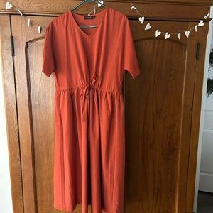 Roolee Dress VGUC. Good for any season.